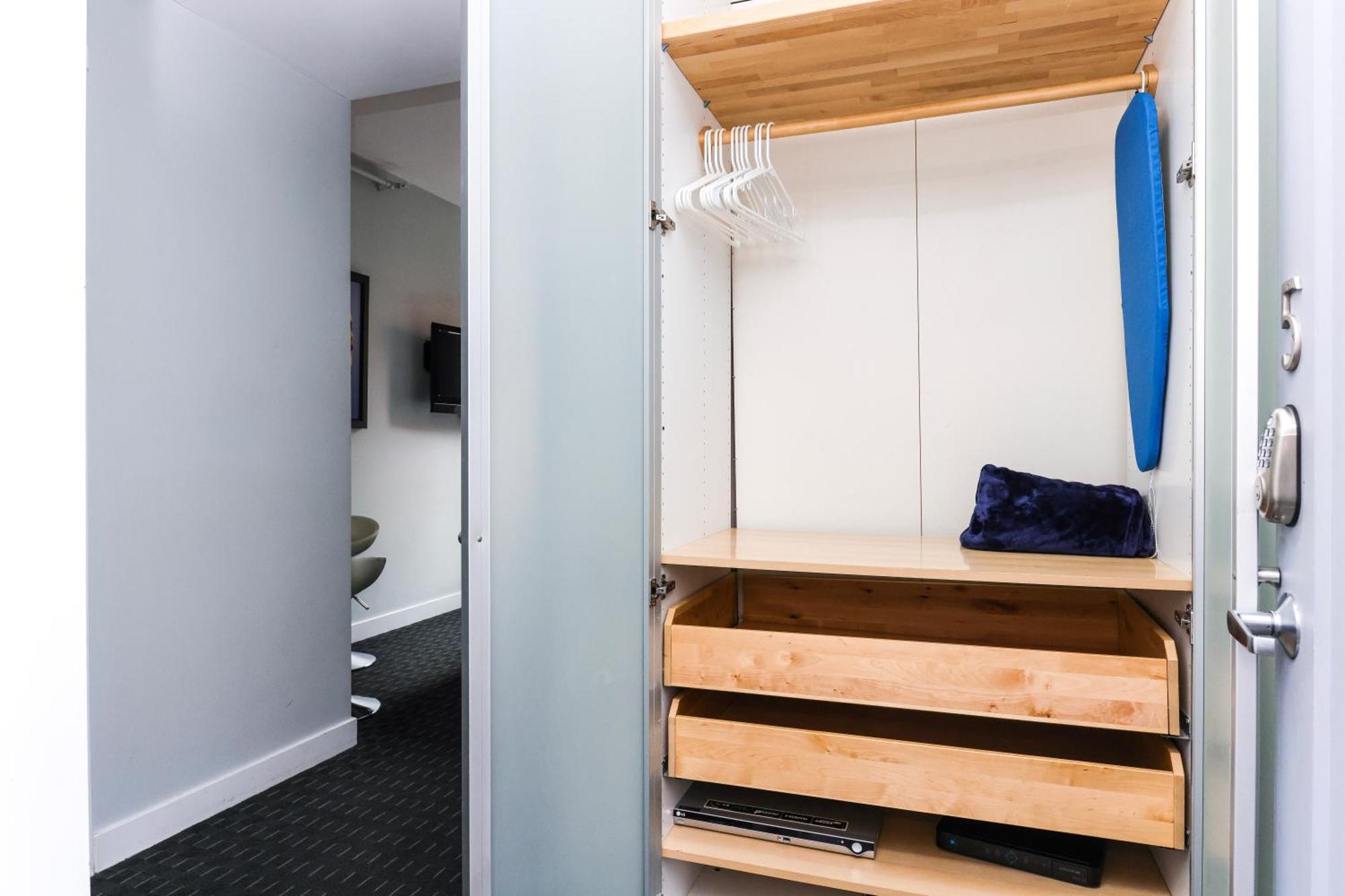 Cozy & Stylish Newbury Street Studio, #9 بوسطن المظهر الخارجي الصورة